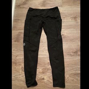 Virus leggings. Size M